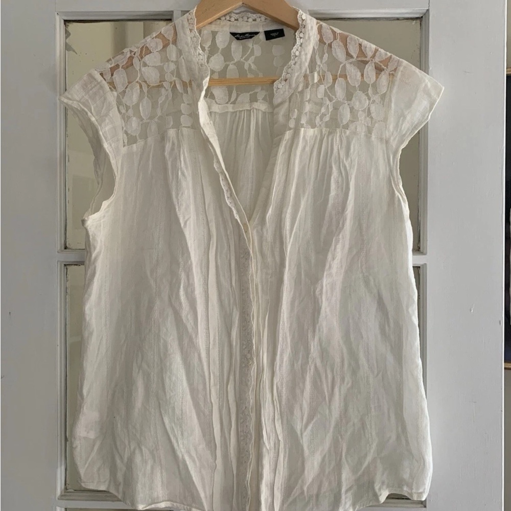 Eddie Bauer Cream Lace-Yoke Cap-Sleeve lace detail Blouse 100% cotton